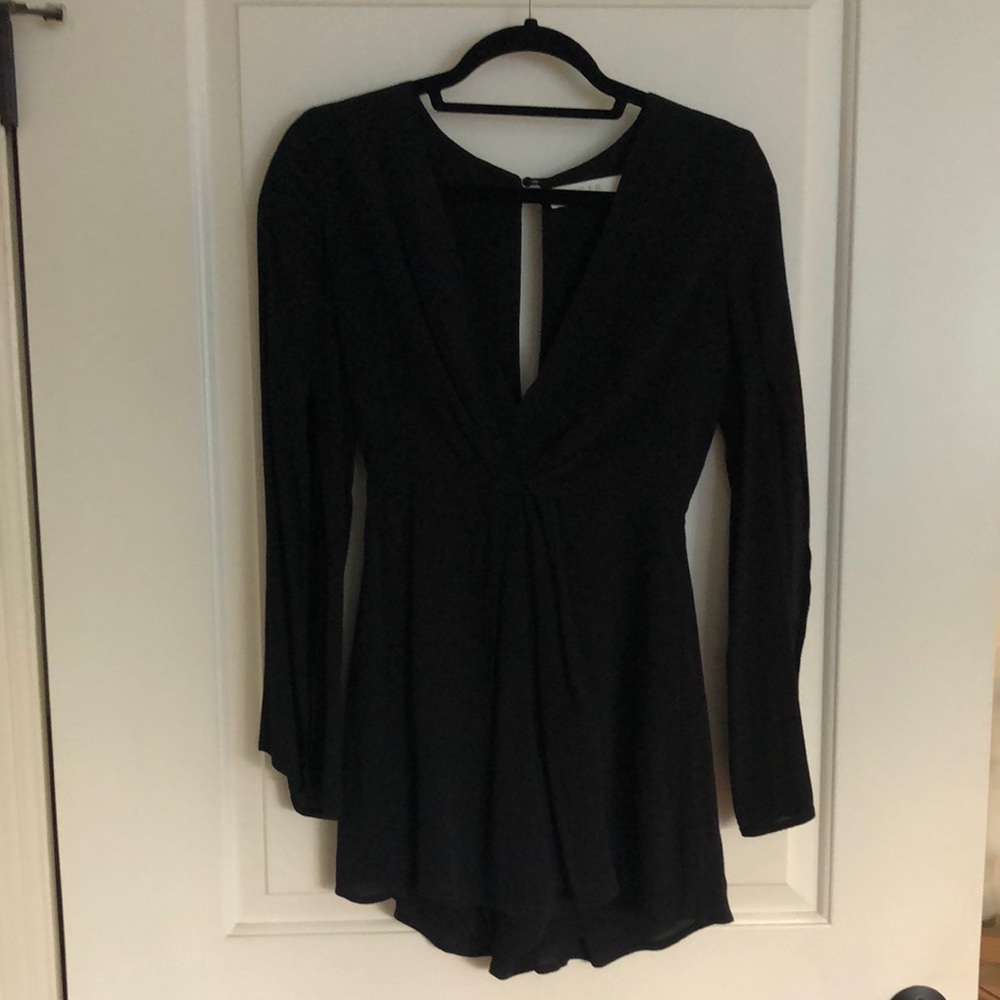 ASTER The Label, Black romper, XS, Low V-Neck